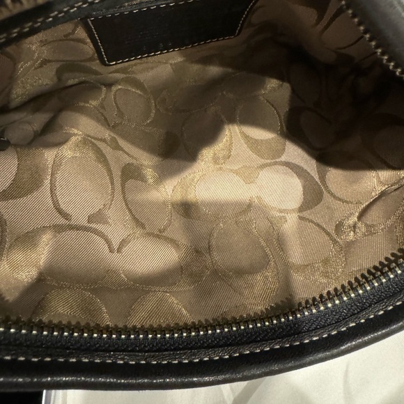 COACH. Shoulder handbag. Small black - Picture 9 of 10